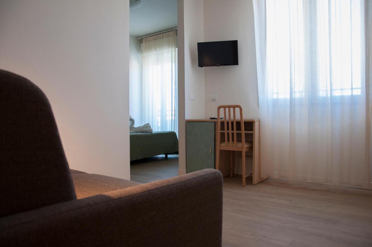 Hotel Ondina E Milazzo Cervia Exterior photo