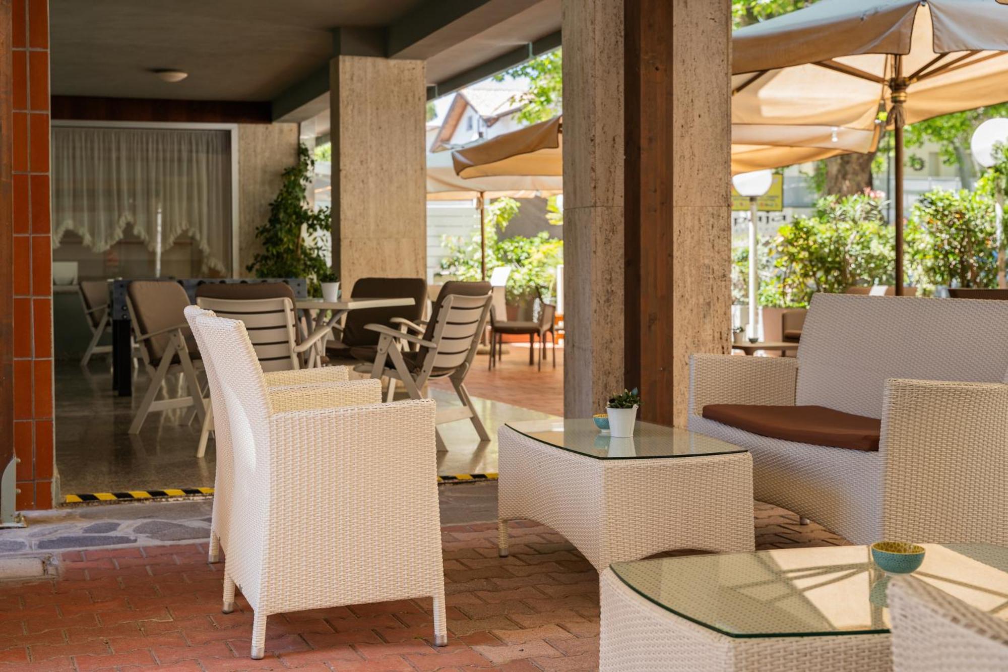 Hotel Ondina E Milazzo Cervia Exterior photo