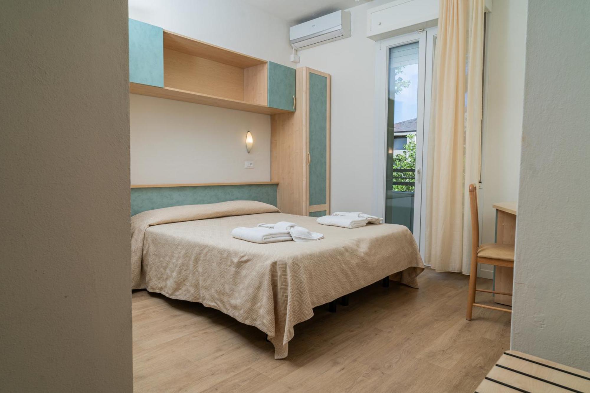 Hotel Ondina E Milazzo Cervia Exterior photo