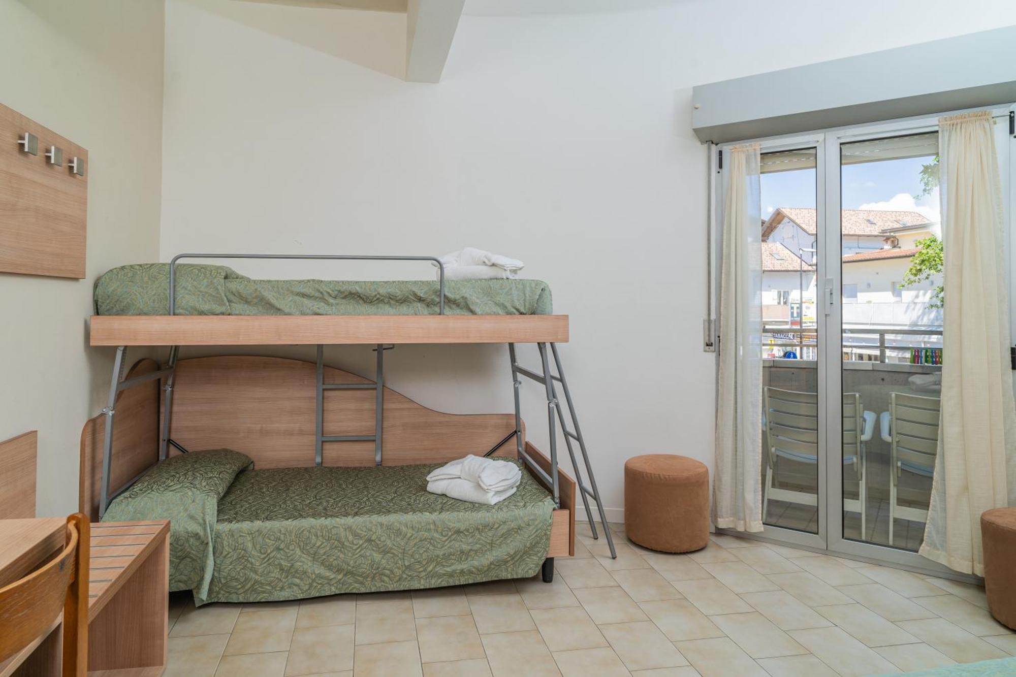 Hotel Ondina E Milazzo Cervia Exterior photo