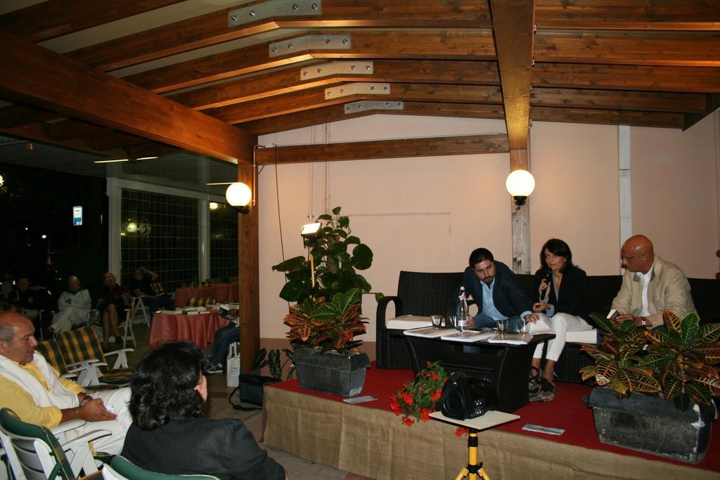 Hotel Ondina E Milazzo Cervia Exterior photo